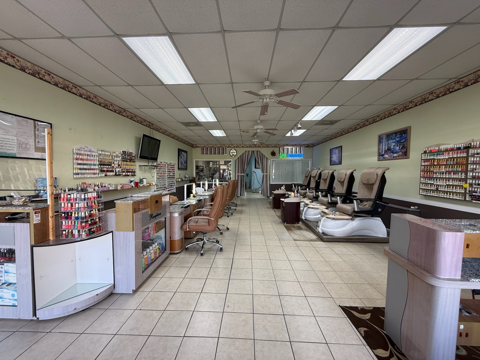 Elegant Nails & Alterations in Pleasant Grove, AL